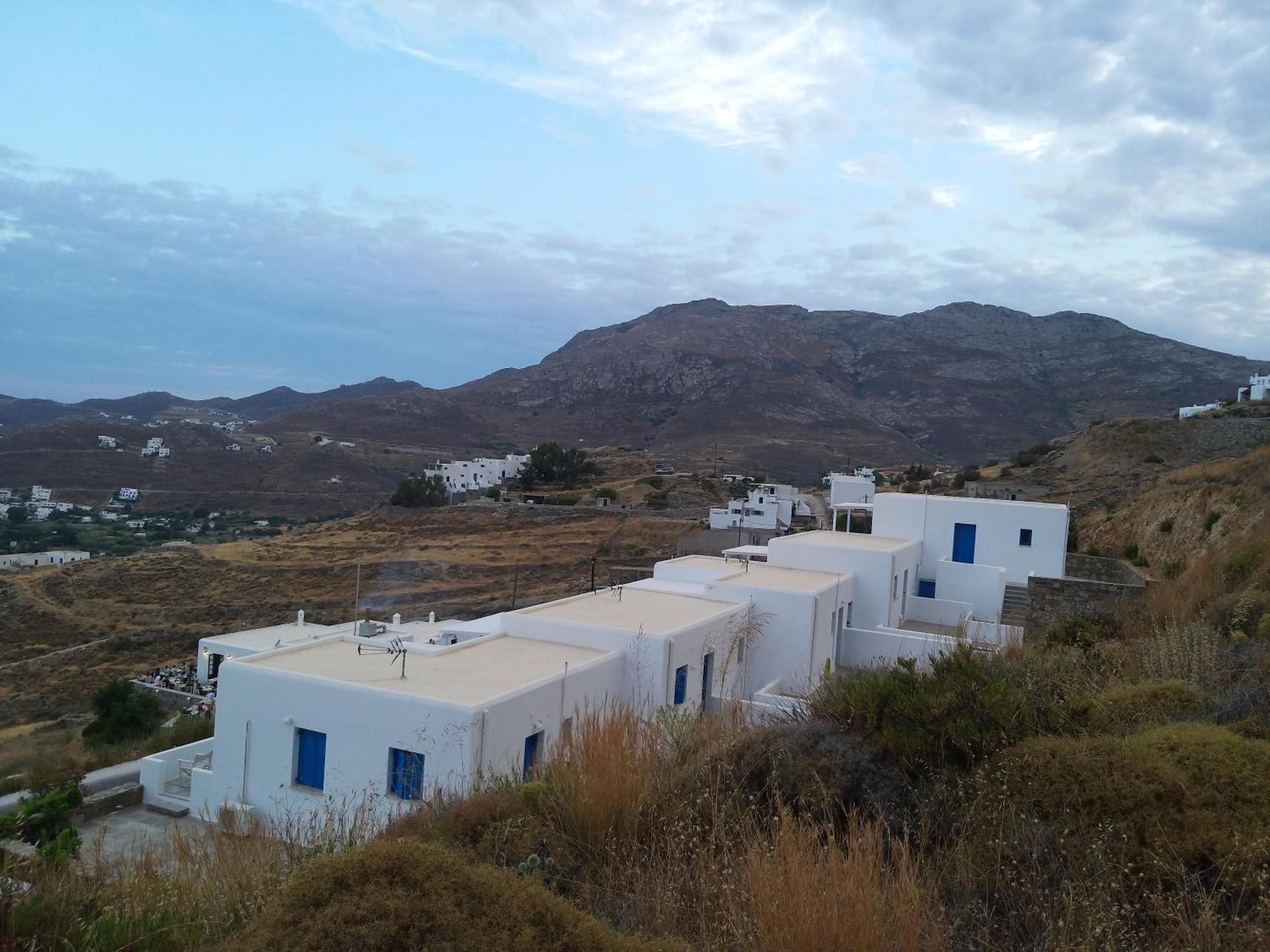 Tirquaz View Hotel Serifos Town Exterior foto